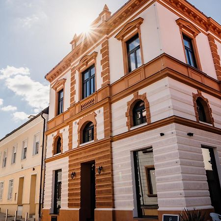 Grand Central Ljutomer Buitenkant foto